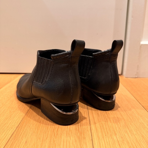 Alexander Wang - Kori Leather Ankle Chelsea Boot - Size 38.5 - Picture 6 of 10